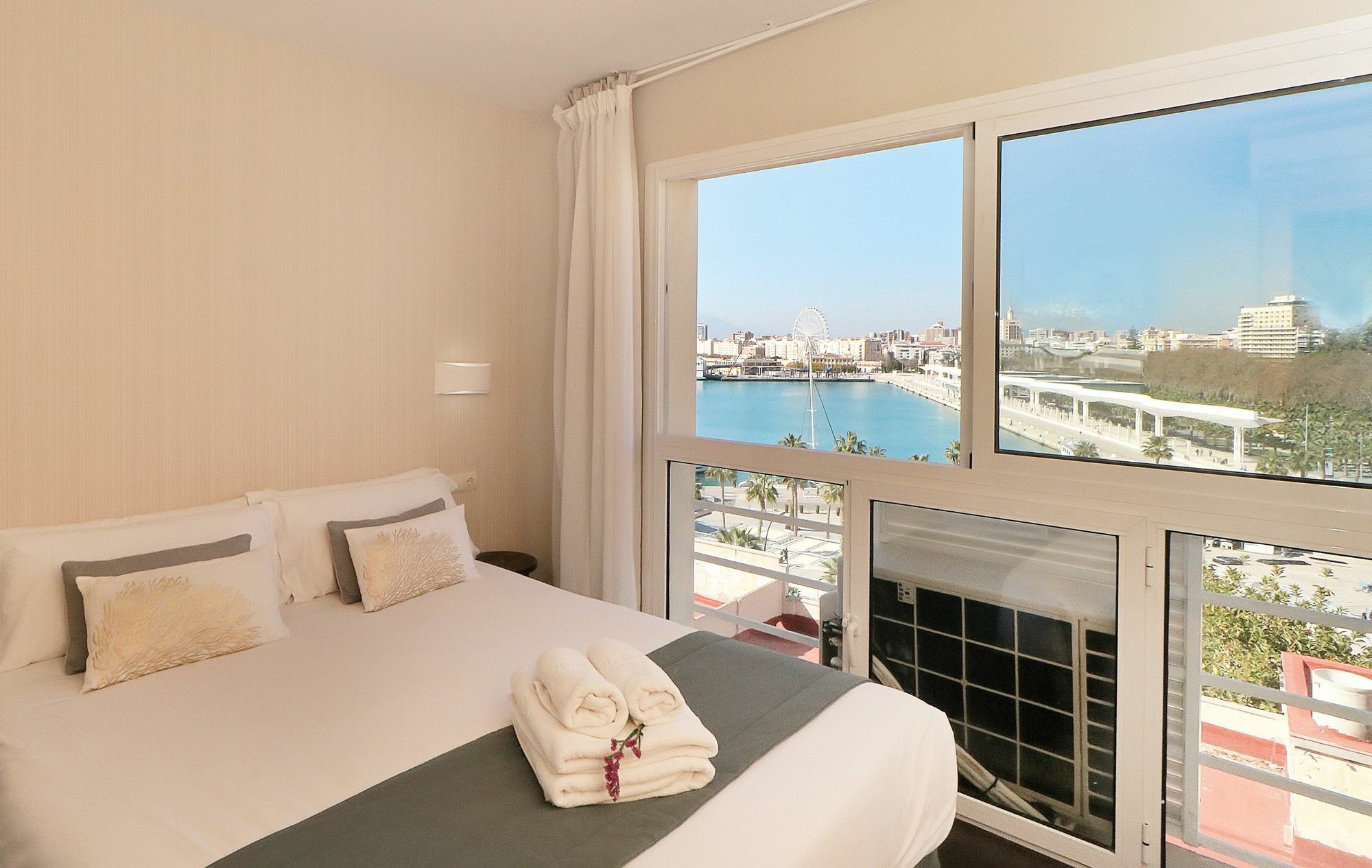 Apartamentos Malagueta Urban Beach Málaga Eksteriør bilde